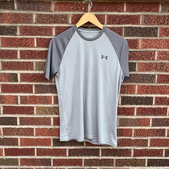 Under Armour Light Gray and Dark Gray Athletic Short Sleeve Shirt - Picture 1 of 3